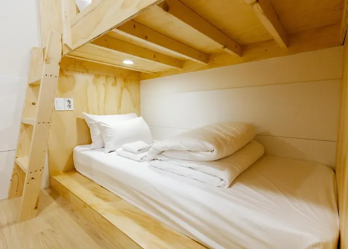 Step Myeongdong 1 Albergue *