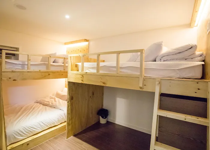 Step Myeongdong 1 Albergue *