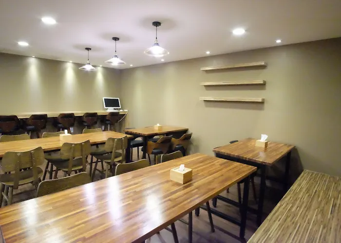 Step Myeongdong 1 Albergue *